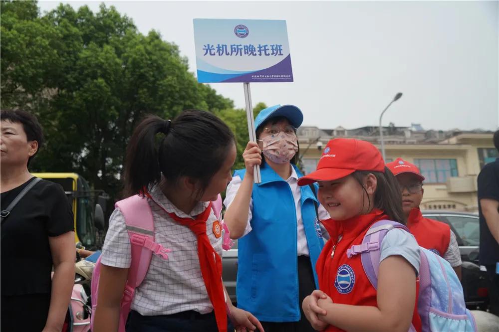 别人家的单位福利！晚托班安排上，管接娃、管晚饭、管科普…
