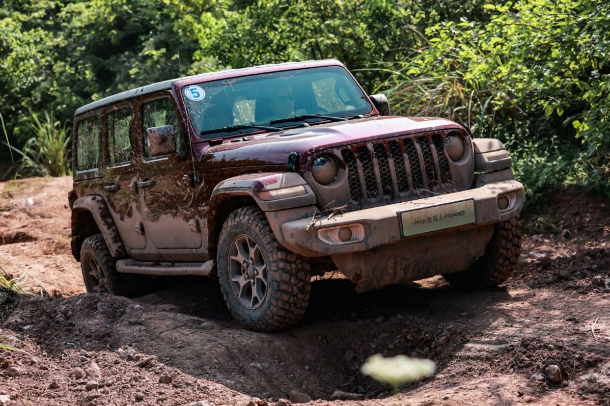 牧马人跑赛道用几驱,牧马人公路性能