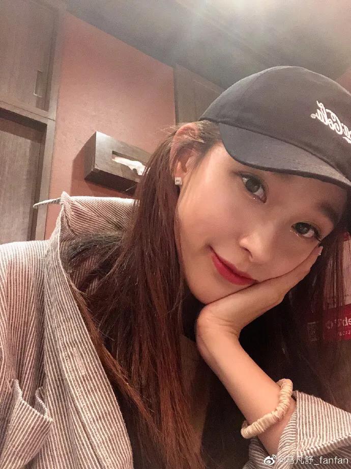 央视足球美女主播马凡舒,央视美女主持人马凡舒