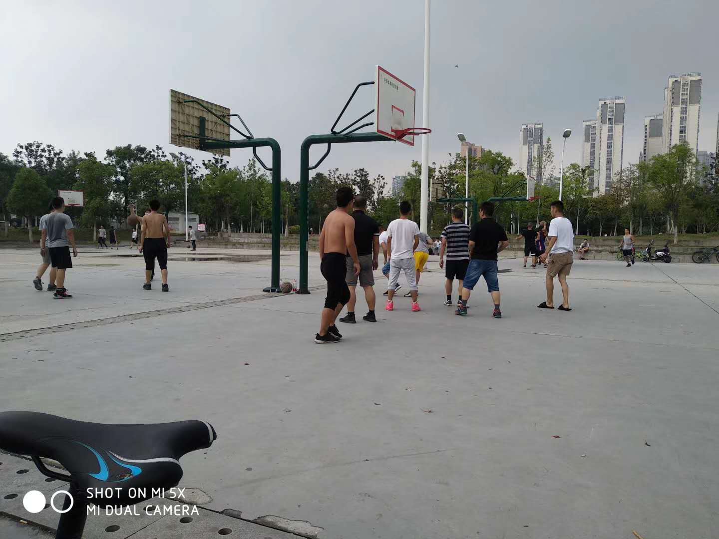 襄阳体育场有篮球场吗,湖北襄阳哪里有室内篮球场