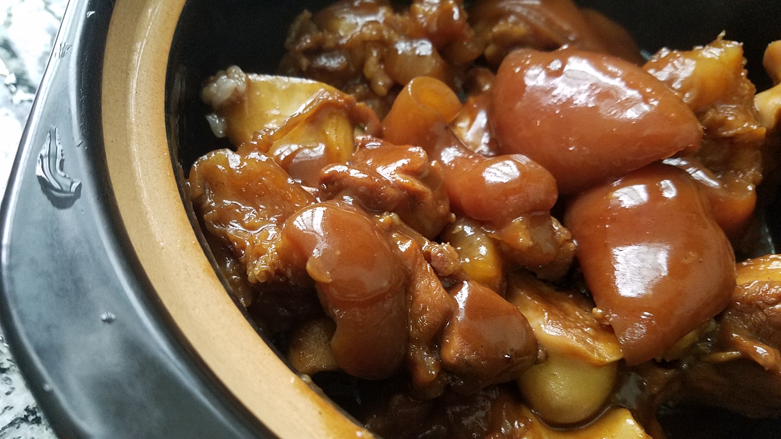 酱猪脚高压锅的家常做法,电饭锅焖酱猪脚