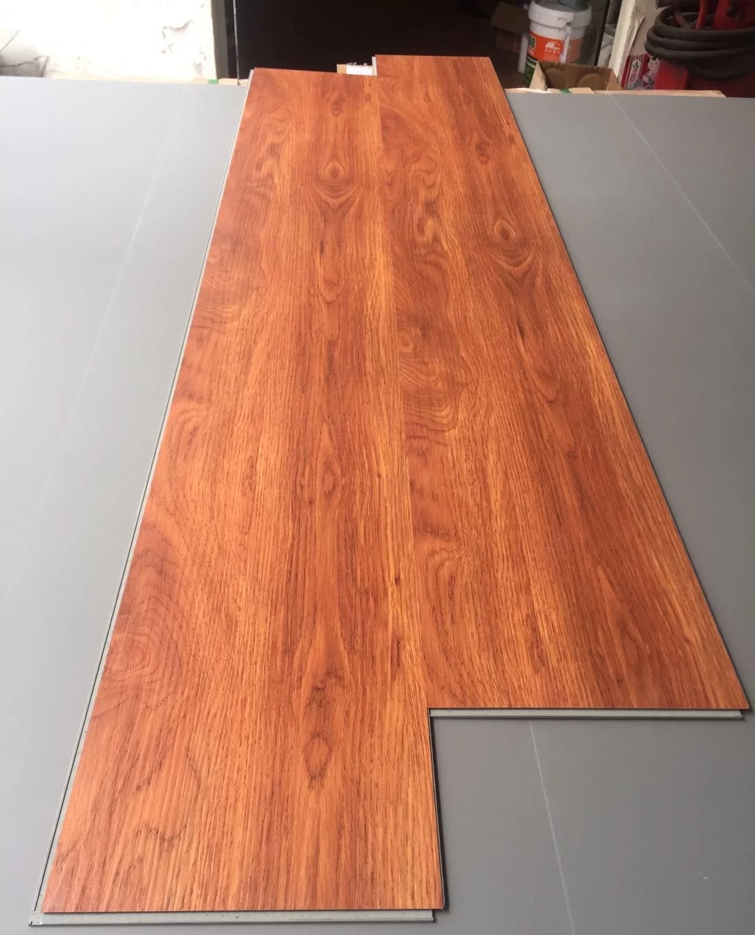 spc地板真的不含甲醛吗,spc防水地板多少钱一平方米