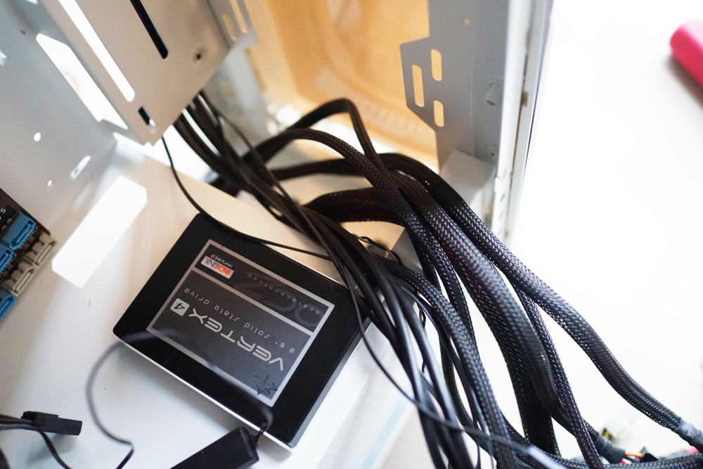 tt挑战者h3机箱,挑战者h3机箱图片