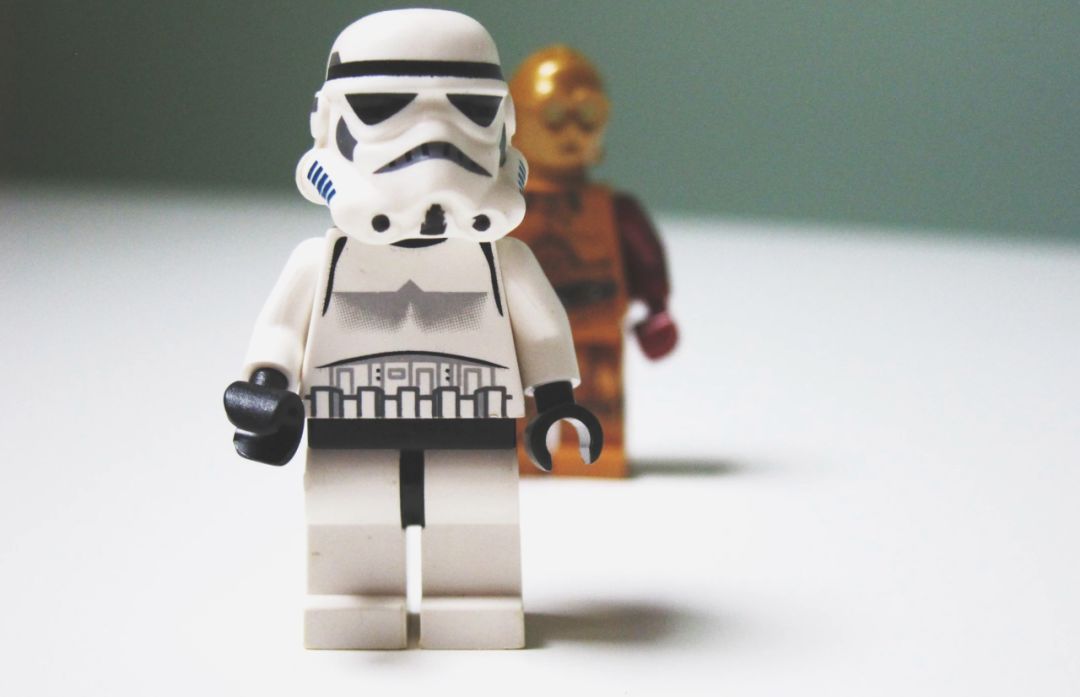 10岁男童爱看女孩相片,10岁男童爱穿女人衣服