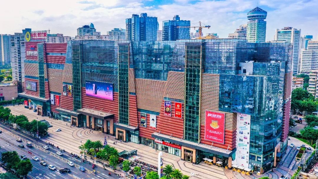 友谊•阳光城会员月实力宠粉，跟随小姐姐一起去探店