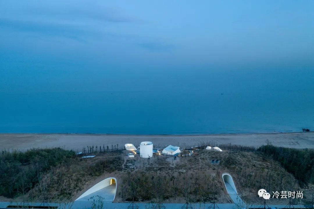 以建筑为主题的服装设计主题分析,服装设计建筑设计