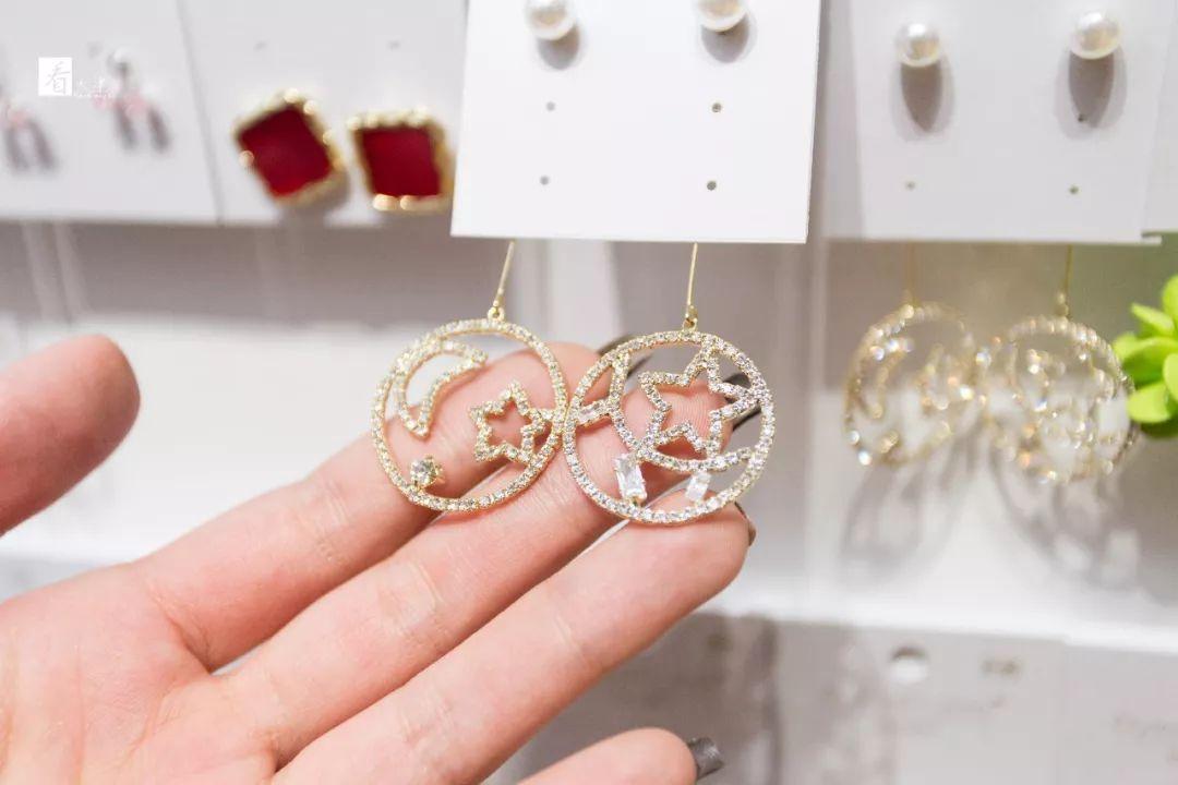 壕占800㎡+的KKV落户天津，「集装箱」式淘货圣地，逛到停不下来