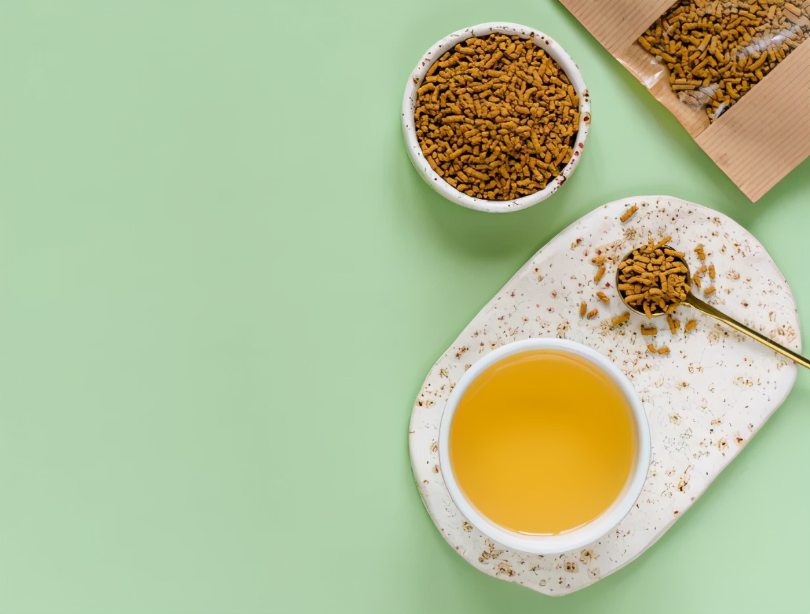 自律女孩每天都喝一杯苦荞茶,苦荞茶美容养颜