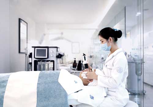 粉刺怎么消除最快最有效,鼻子长闭口粉刺怎么快速消除