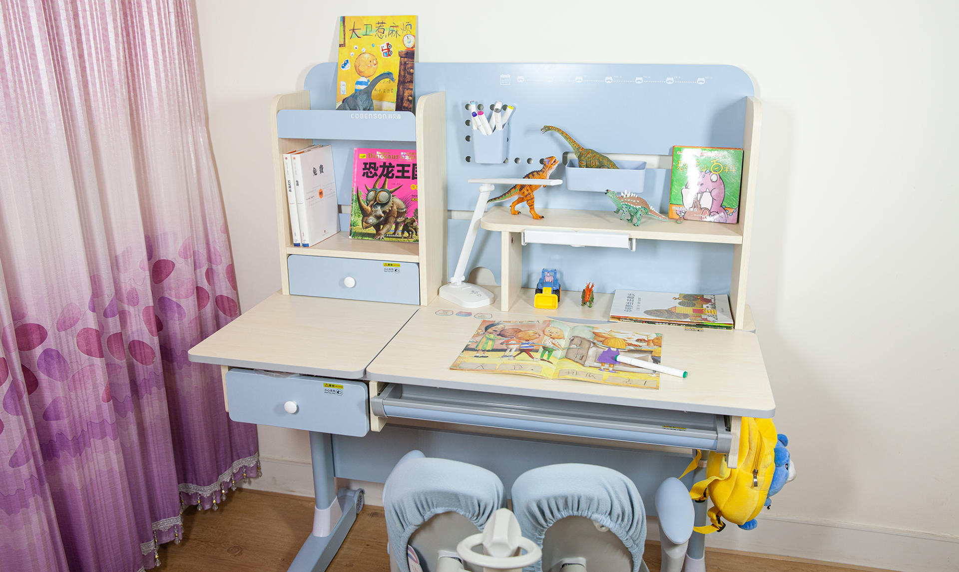 科贝森儿童学习桌和爱果乐,怎么买便宜又好用的儿童学习桌