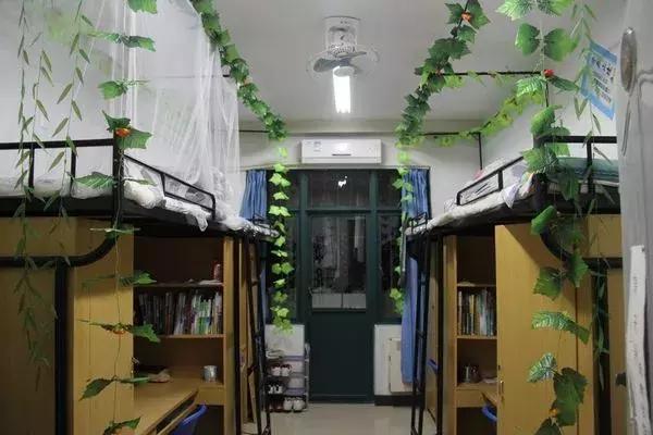 各大学宿舍条件对比,各大学宿舍条件排名