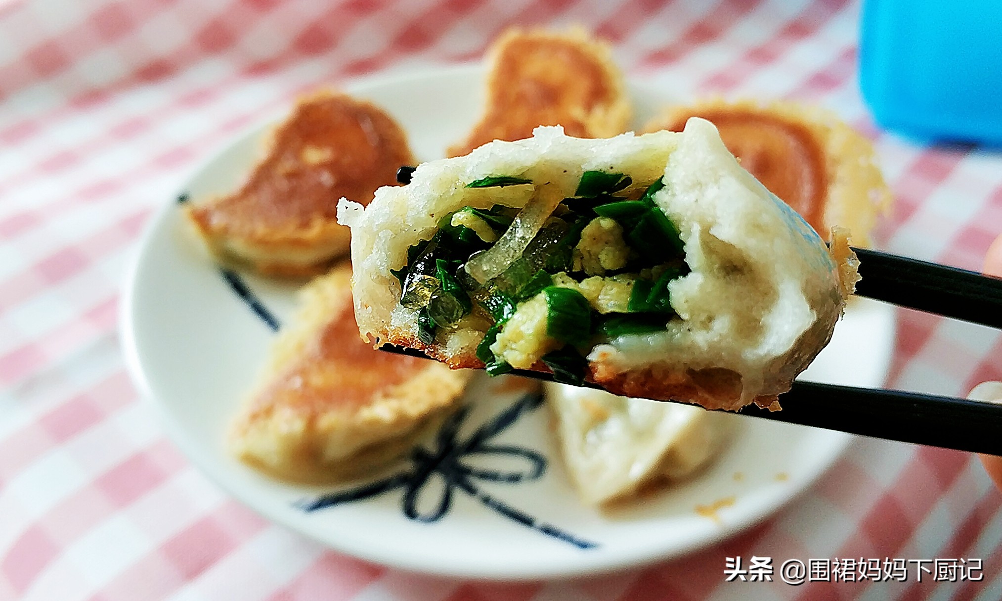 水煎包子怎么煎才酥脆好吃,水煎包的包子做出来为什么皮很硬