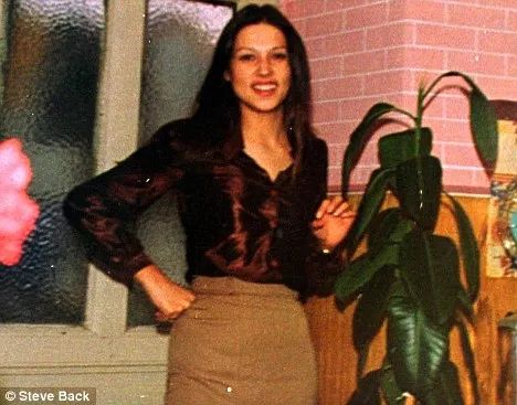 89岁前F1总裁宣布妻子怀孕。大女儿已65岁，妻子44岁整天买买买。