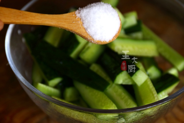 腌黄瓜咸菜的正宗做法,腌黄瓜咸菜的正确做法