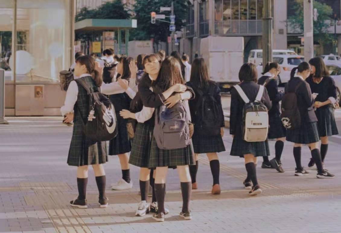 妈妈出轨被自己发现了怎么办,发现妈妈出轨怎么办应该怎么处理