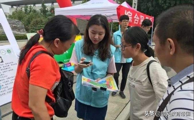 大学新生如何竞选学生会,大一学妹竞选学生会