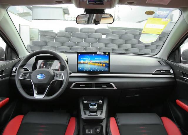 比亚迪e2新老款如何选择,比亚迪e22021款用车感受