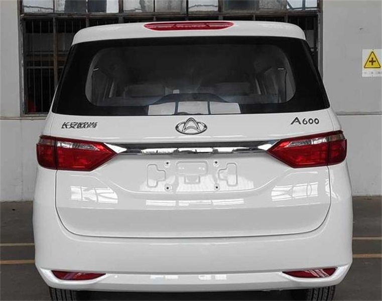 欧尚a600为啥比宏光s好,欧尚a600对比宝骏730哪款更省油