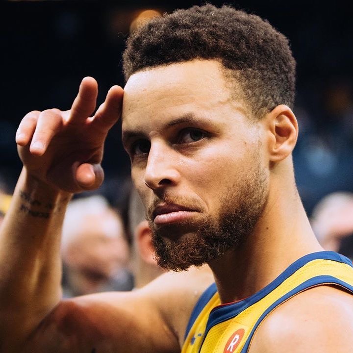 头像nba库里,库里的头像是元宇宙的吗