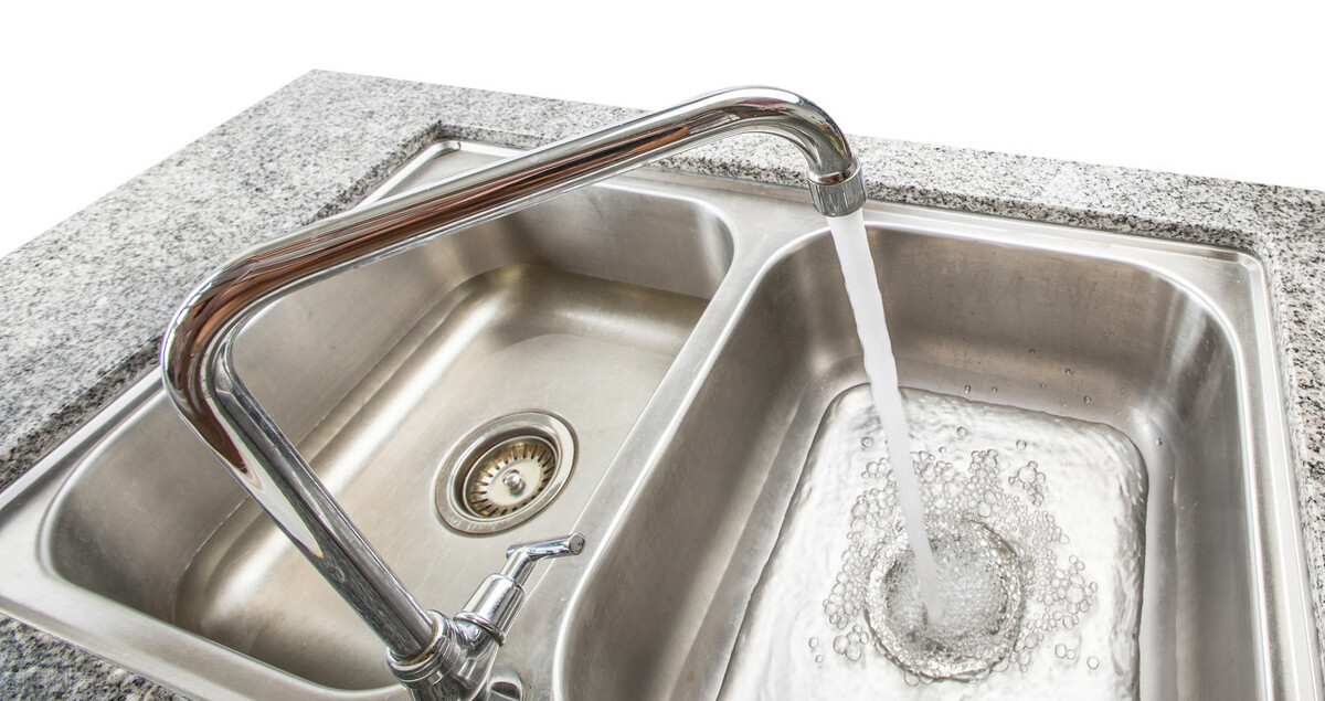 水槽大单槽怎么选不锈钢,不锈钢洗菜盆单槽还是双槽的好用