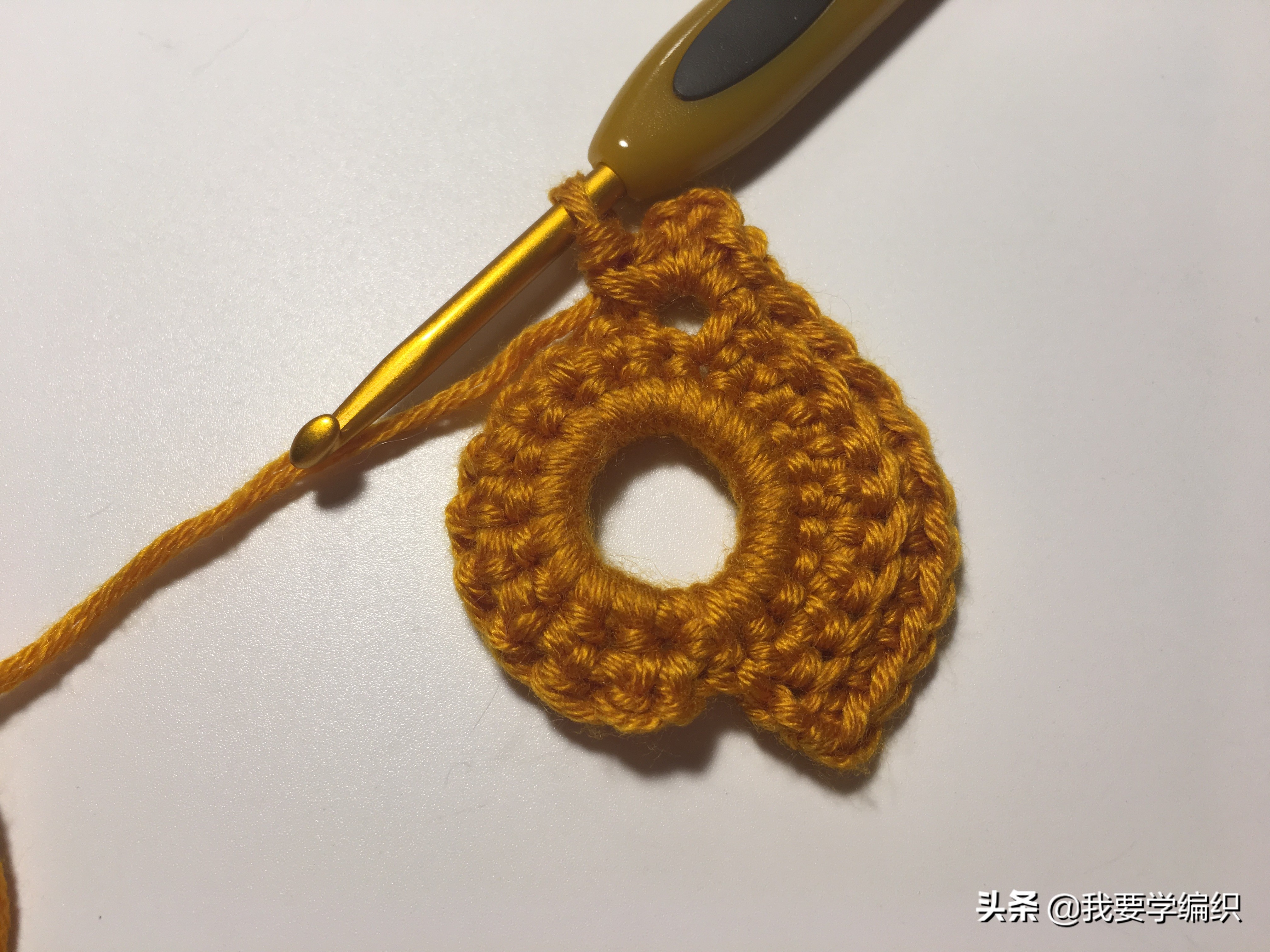 仿佛回到了过去的时光,一款浪漫的树叶书签教程,也可做成小挂饰