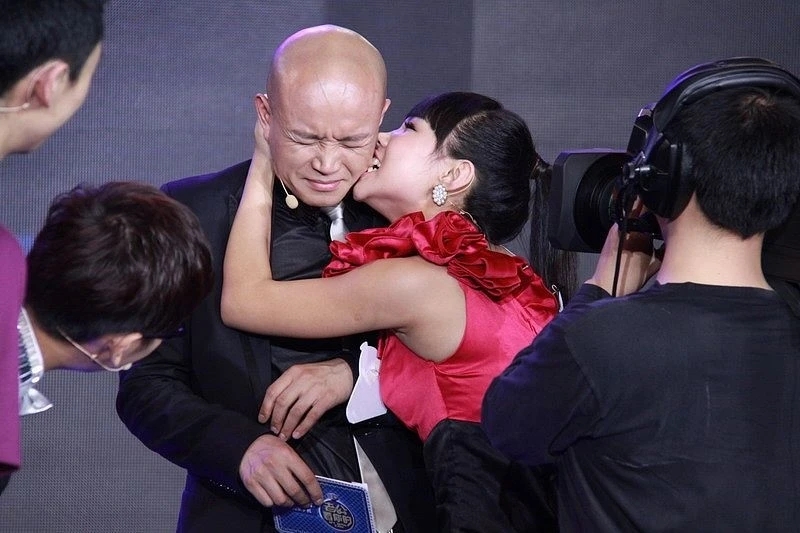 乐嘉酒后失言金星愤而离席,金星鲁豫评价乐嘉