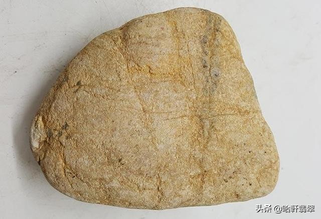 「石头整容记」靠着一副假皮囊将众人骗得团团转，其套路有多深？