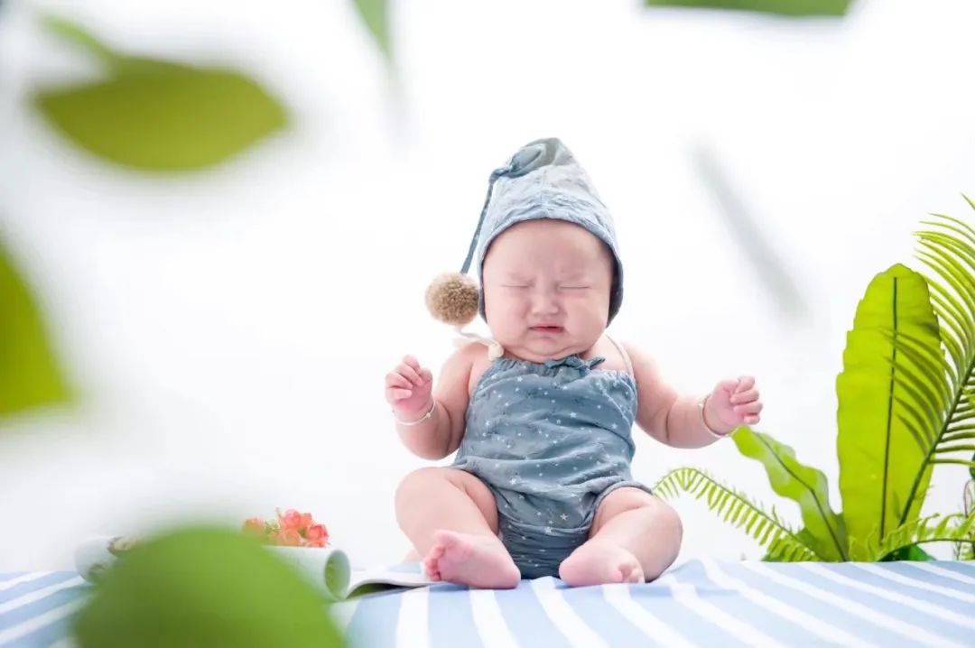 初生婴儿发烧怎么办,婴儿怎么动不动就发烧