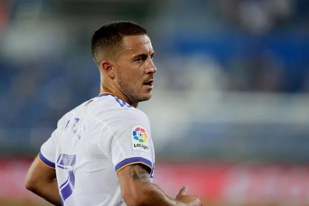 不服气!更衣室矛盾浮现,1.3亿鸡肋不满皇马签姆皇,安胖陷难题