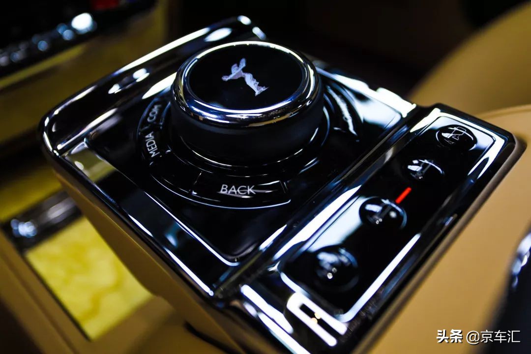 全球限量劳斯莱斯幻影龙版,全球限量版劳斯莱斯老爷车敞篷