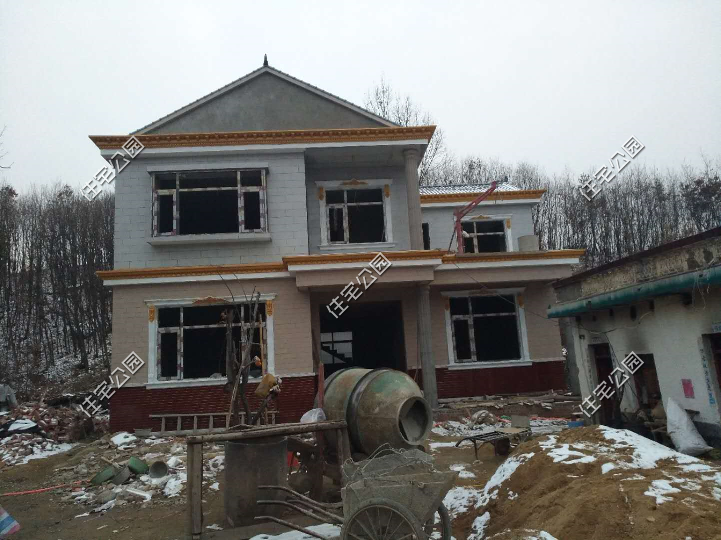 农村小伙打拼20年回乡建房,农村小伙打工10年花30万建的房子