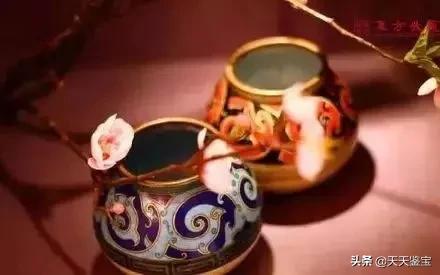 景泰蓝属于工艺品还是艺术品,木雕工艺品与景泰蓝谁价值高