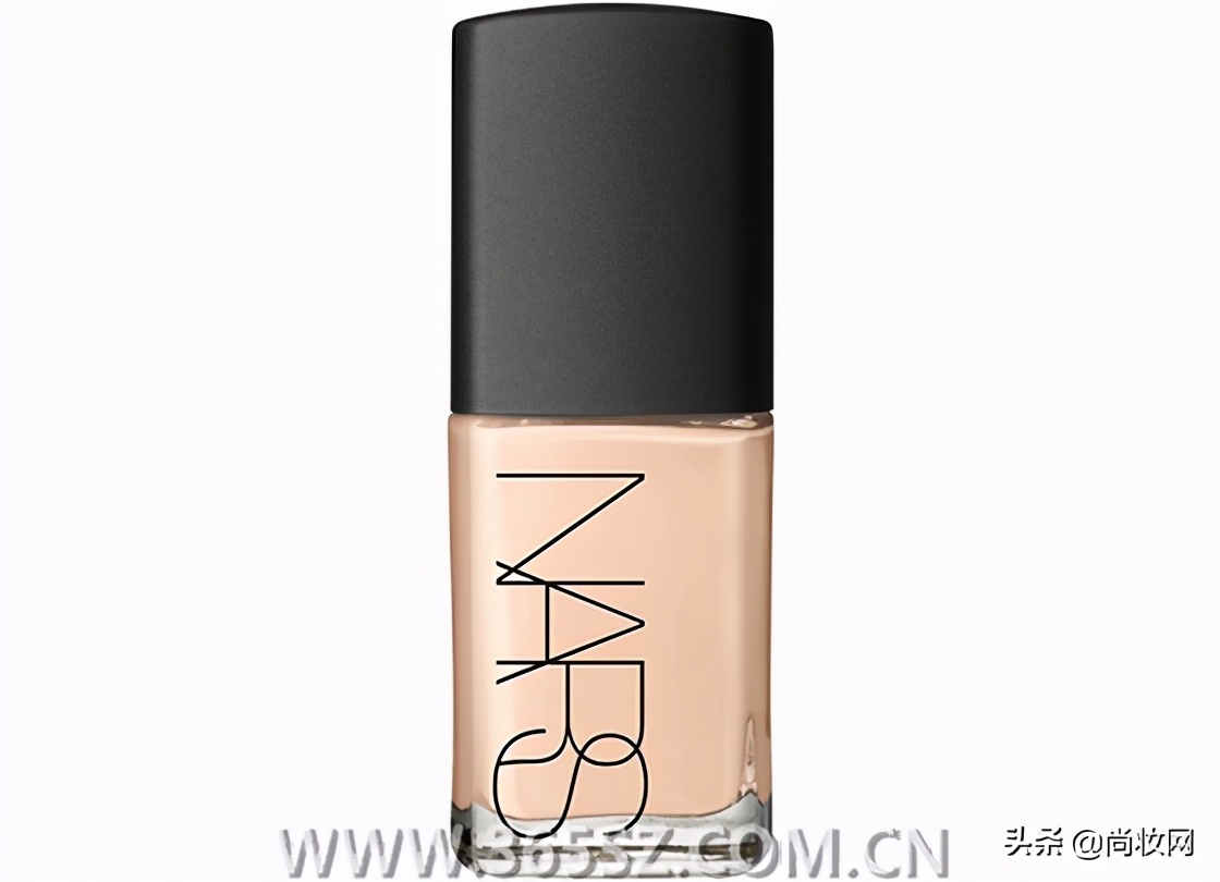 底妆卡粉的正确化妆方法,底妆卡粉脱妆正确方法