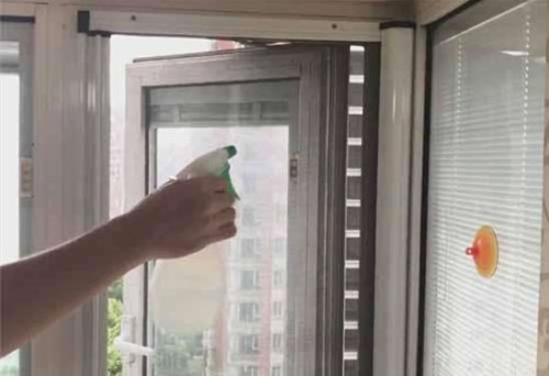 纱窗很难安装回去怎么办,清洗厨房纱窗油污妙招
