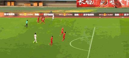 空门不进纵观足球历史,单刀空门不进集锦