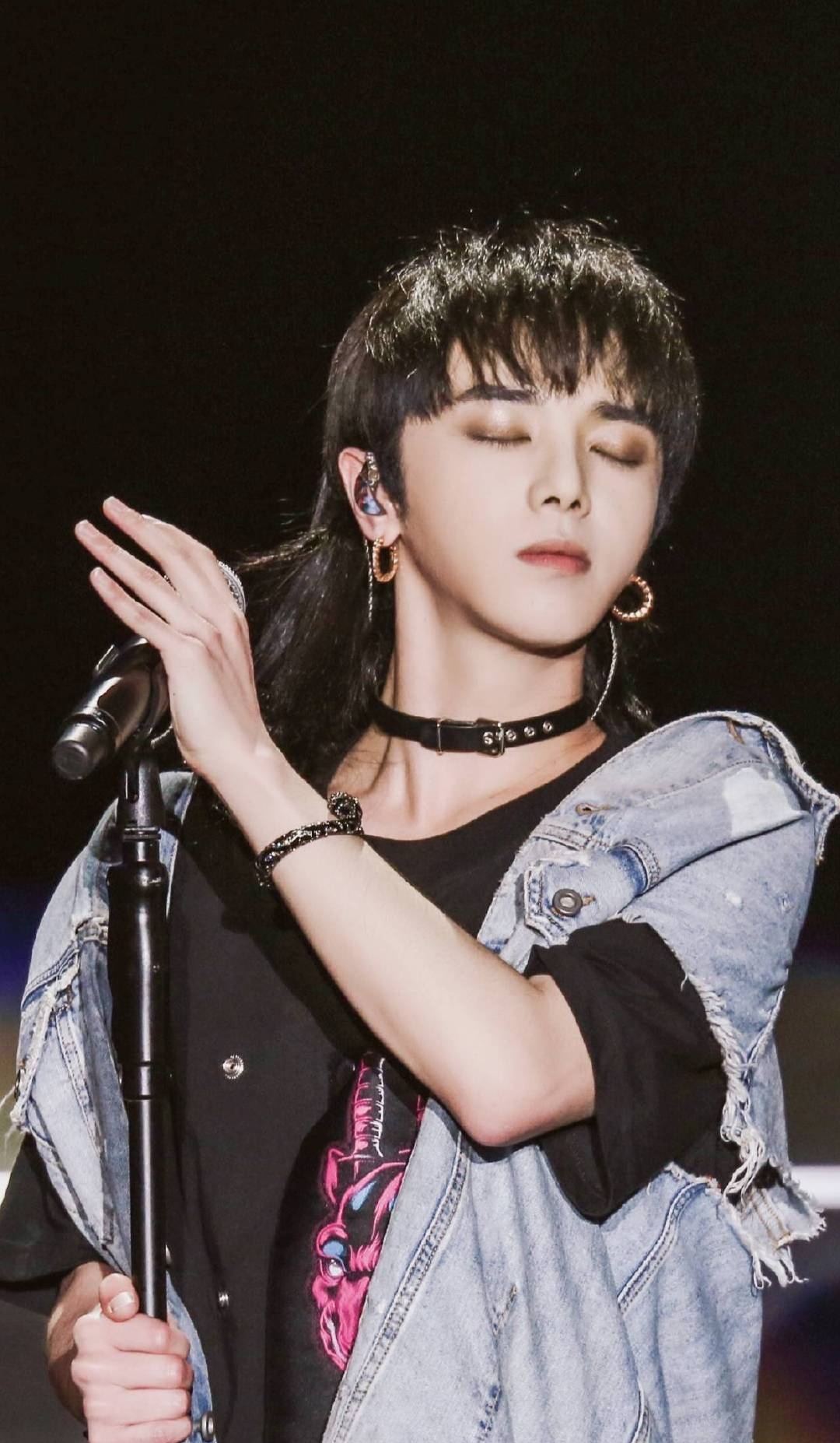 华晨宇续约天娱了吗,华晨宇和天娱解约了还是明星吗