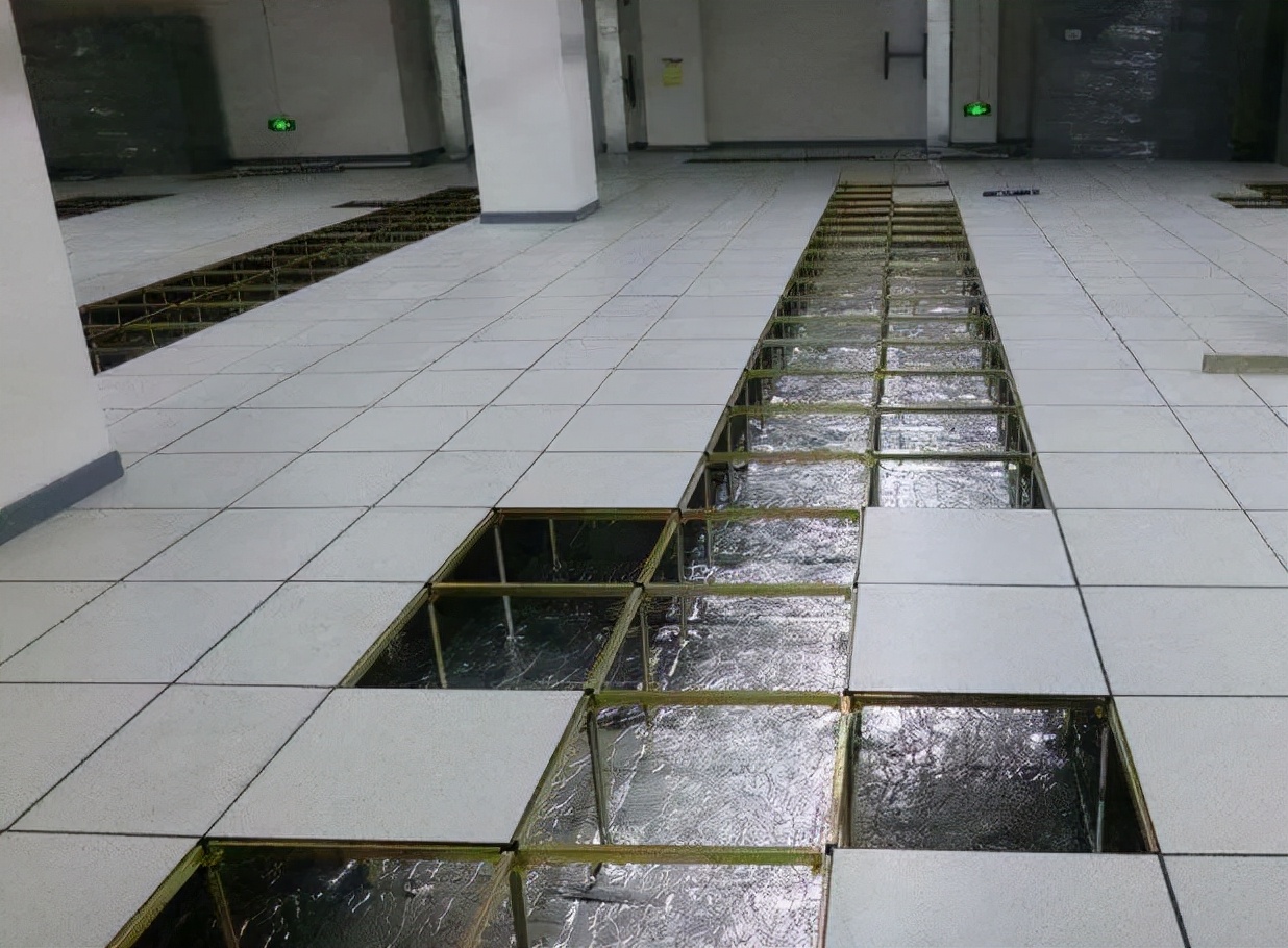 机房防静电地板施工所需材料,机房防静电地板一般要承重多少的