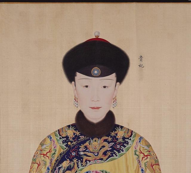乾隆以及12个妃子的样貌复原图,一组图乾隆帝的后妃真实画像
