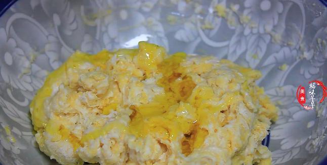 油条蓬松好吃的小窍门,掌握这个小窍门油条各个空心酥脆