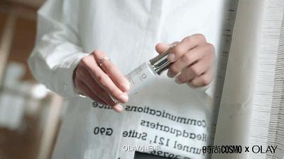 肖战变白的方法,肖战代言护肤品小白瓶的视频