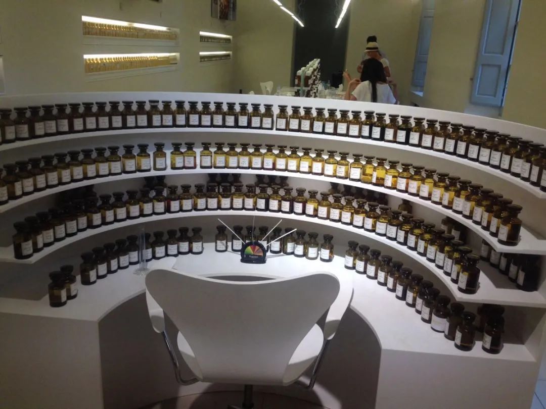 香奈儿五号香精版价格,法国香奈儿五号纯香精吗