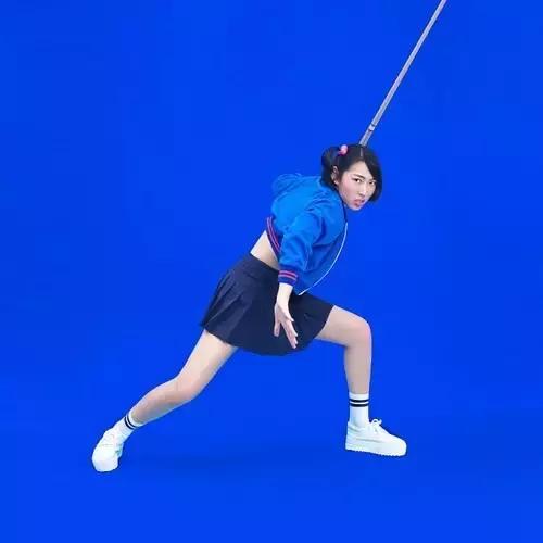 王若琳：这是一个“寻找自我的摩登故事”