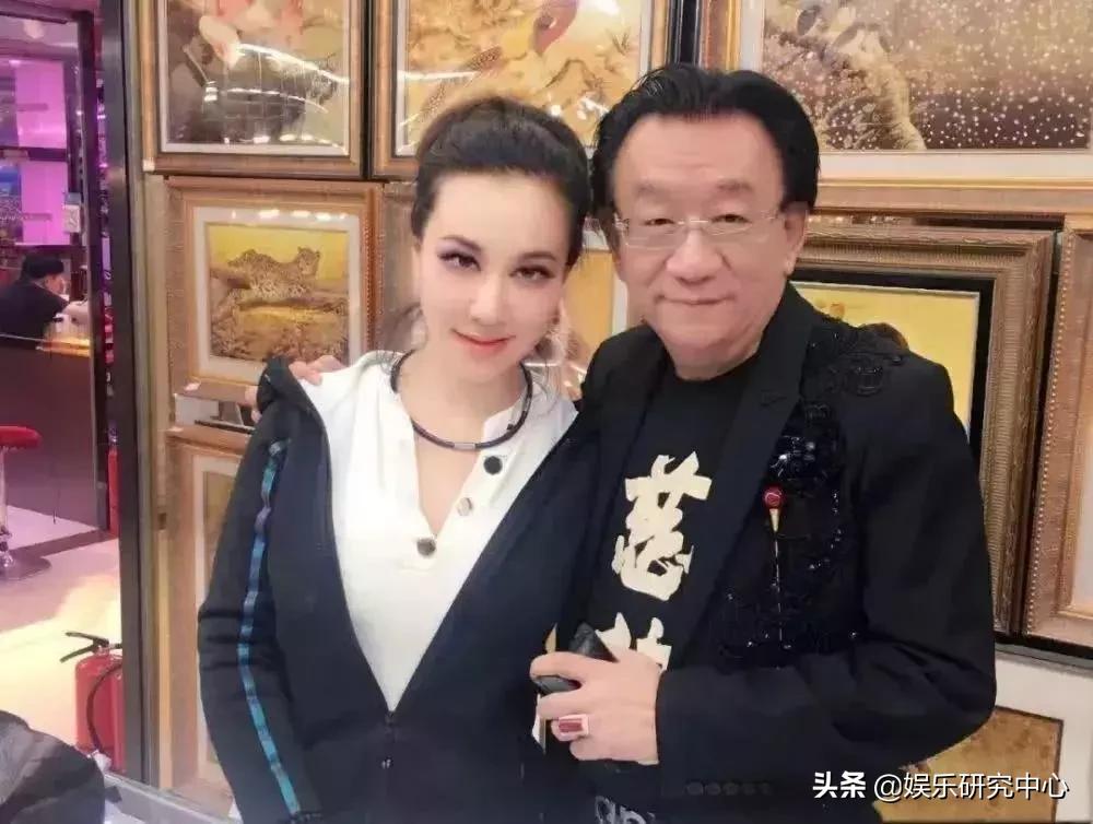 谁的朋友圈没躺着几个A字头的微商?明星的爱马仕就一定是真的?