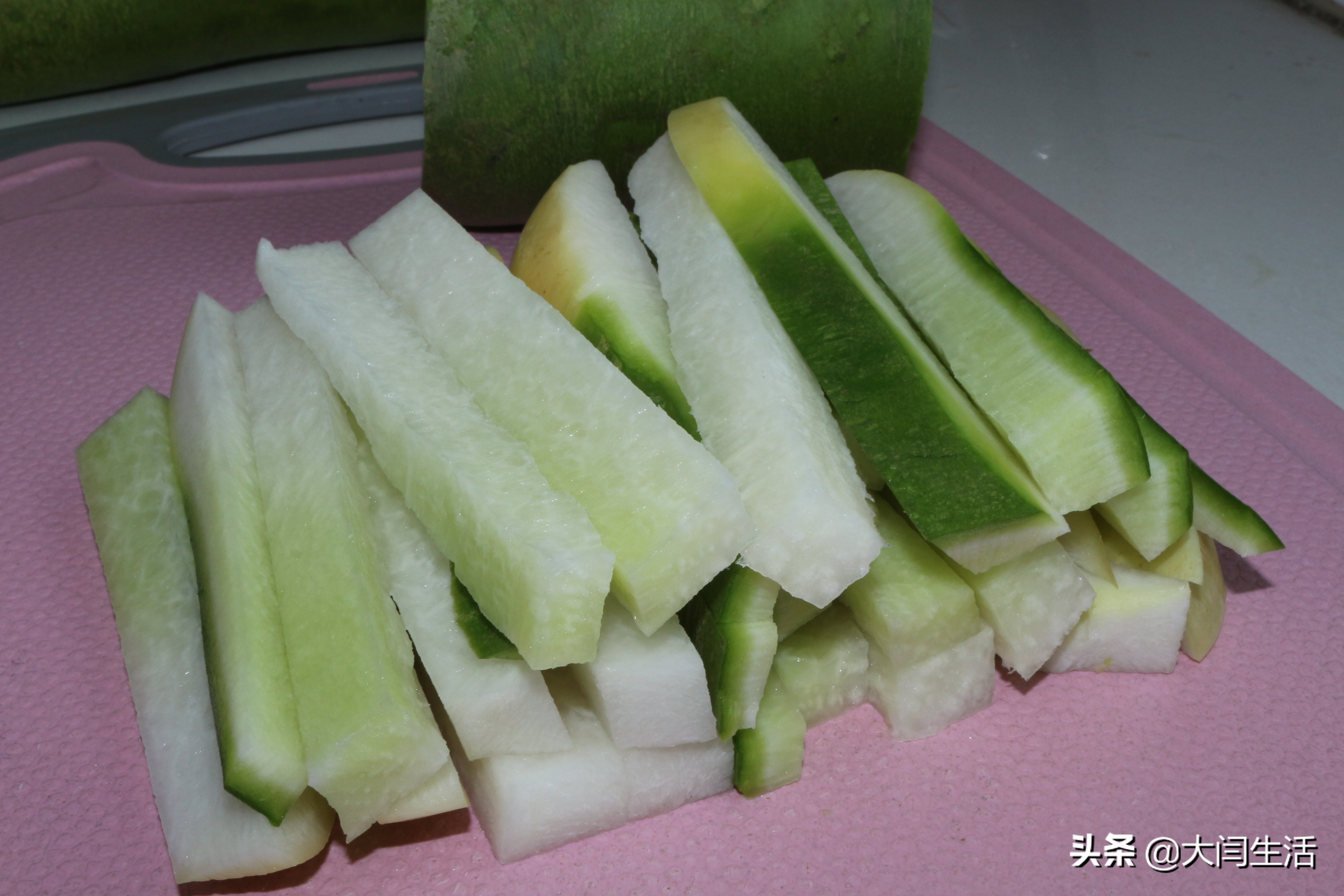 一家三口腌萝卜的做法甜酸脆,酸甜萝卜小菜的腌制方法