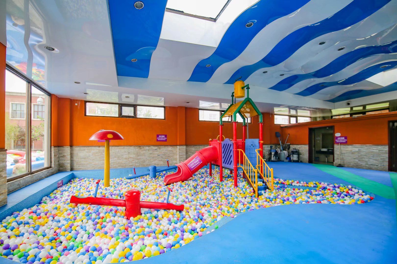 北京蓝调庄园滑雪场,这个冬天来滑雪吧