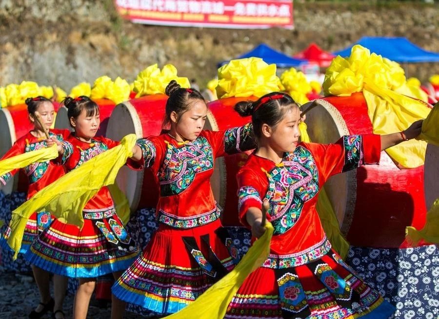 湘西苗族文化习俗及讲解,了解湘西苗族文化和风土人情