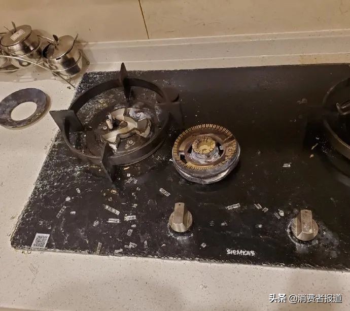 西门子燃气灶打火开关坏了,西门子燃气灶玻璃板拆解维修图示