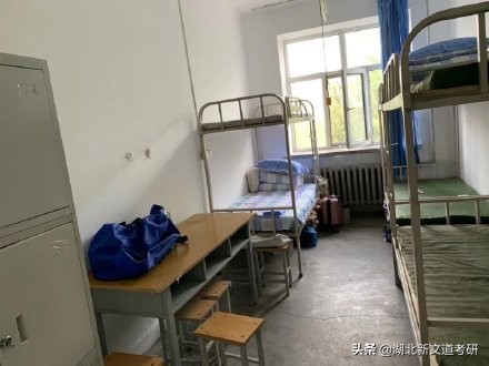 高校宿舍上床下桌天花板,高校宿舍叙利亚风格