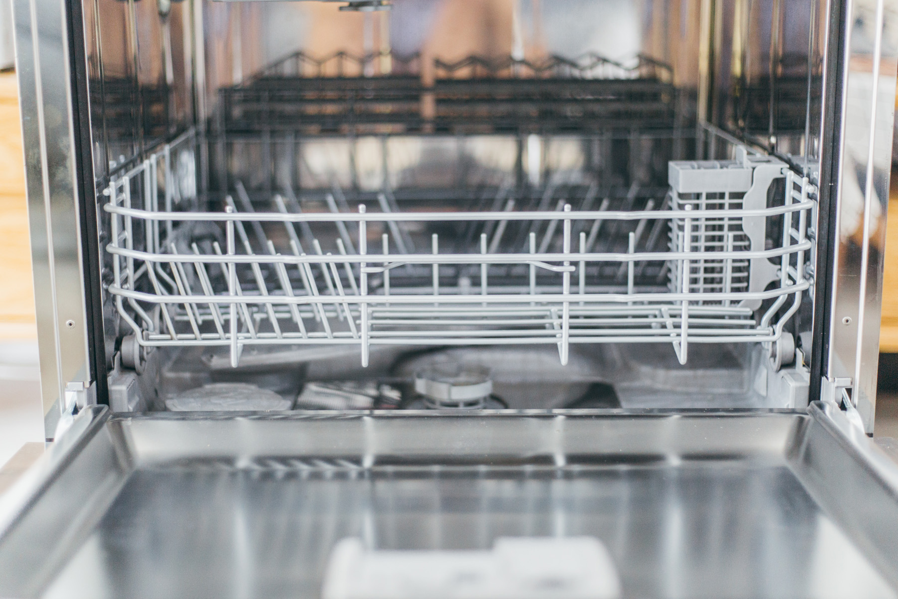 西门子嵌入式洗碗机怎么样拆装,嵌入式西门子洗碗机安装效果