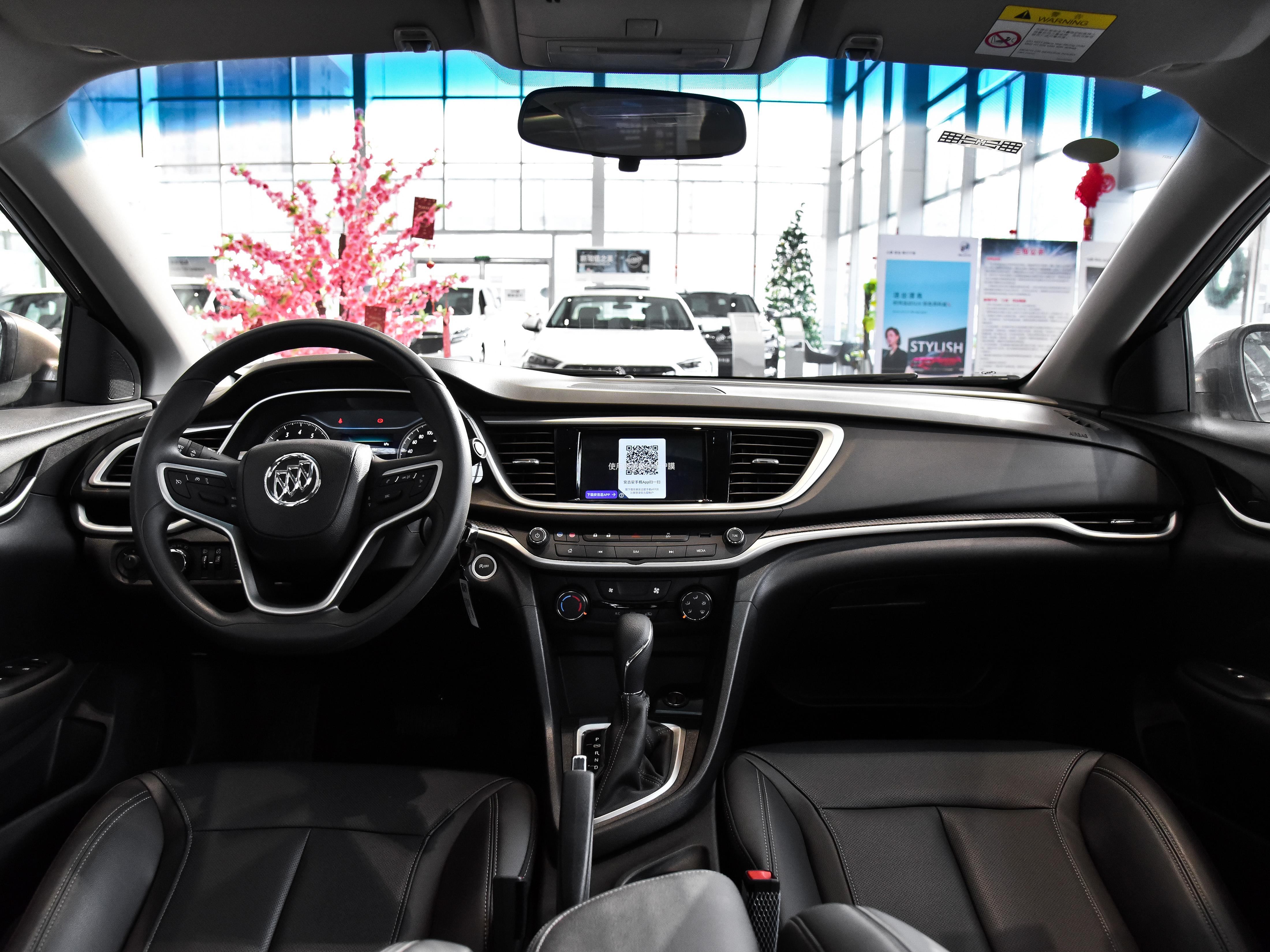 性价比高油耗低8万以下的车,五万左右的别克英朗